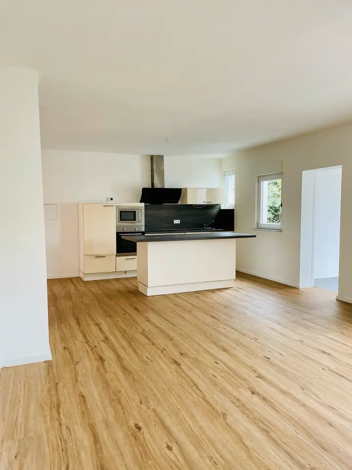 2 Zimmer Wohnung mit 73 m² in Saarbrücken – Bild 2