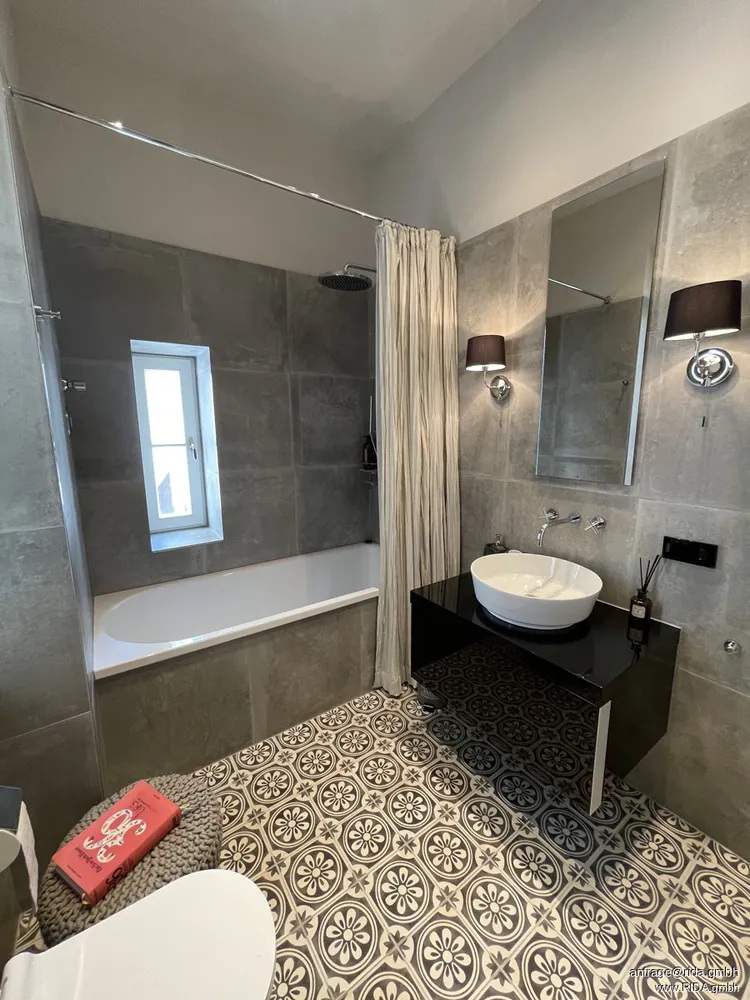 2 Zimmer Wohnung mit 80 m² in Köln – Bild 5