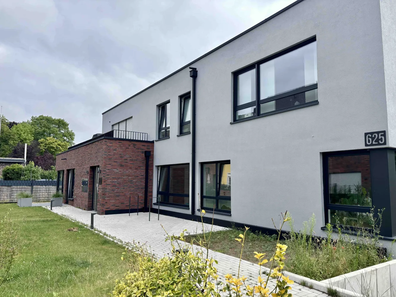3 Zimmer Wohnung mit 122 m² in Krefeld – Bild 1