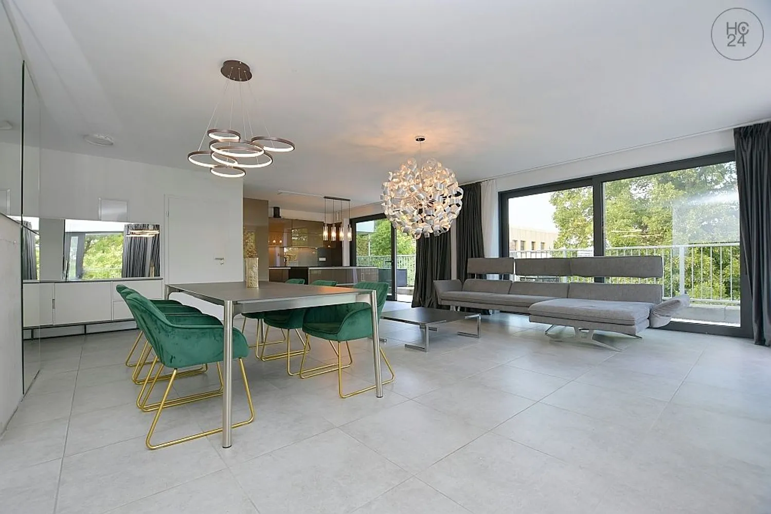 4 Zimmer Wohnung mit 150 m² in Stuttgart – Bild 1