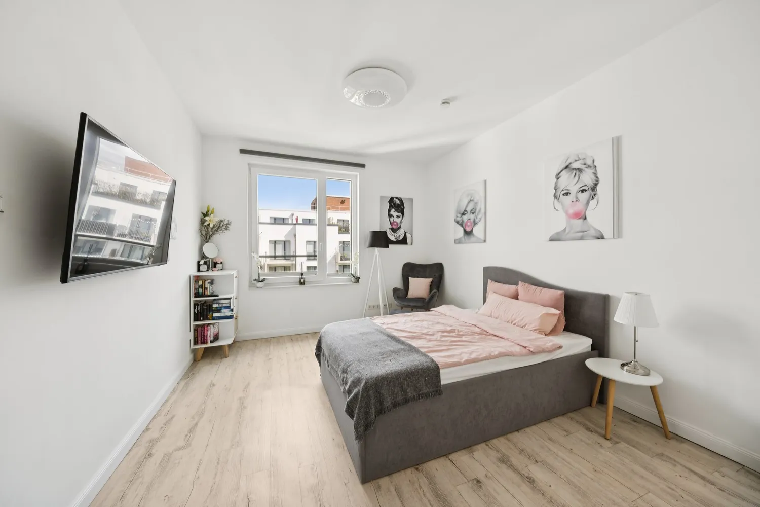 3 Zimmer Wohnung mit 80 m² in Hamburg – Bild 2