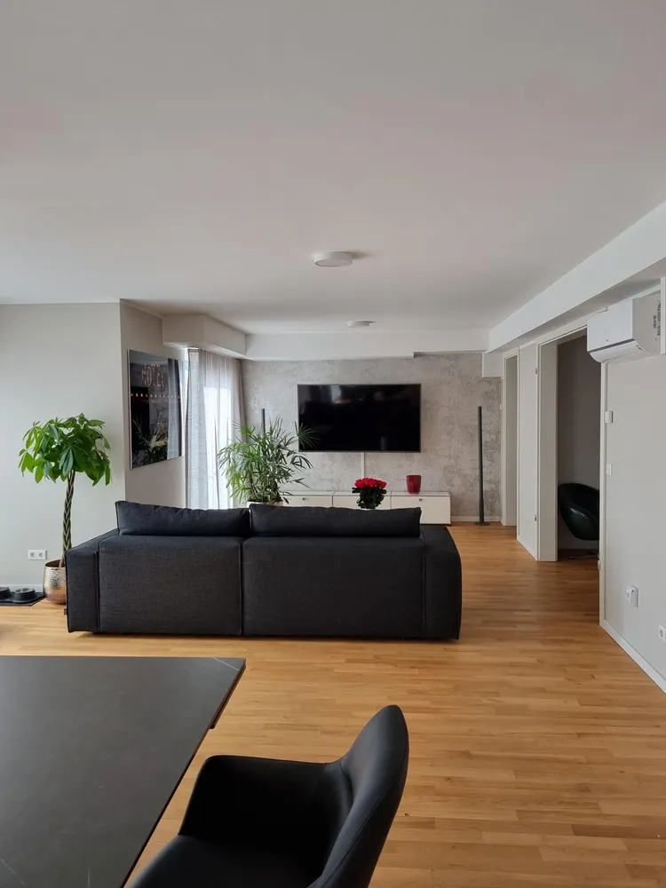 4 Zimmer Wohnung mit 130 m² in Düsseldorf – Bild 5