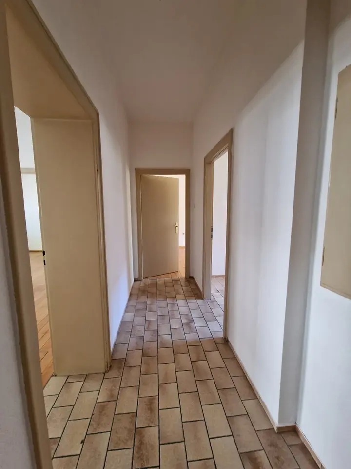 4 Zimmer Wohnung mit 75 m² in Saarbrücken – Bild 4