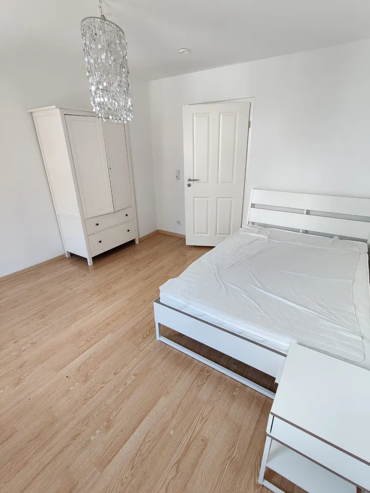 4 Zimmer Wohnung mit 15 m² in Esslingen am Neckar – Bild 1