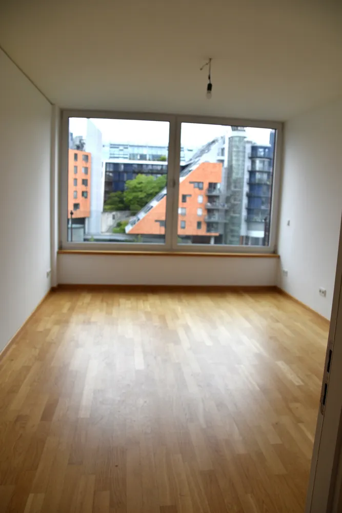 2 Zimmer Wohnung mit 121 m² in Berlin – Bild 3