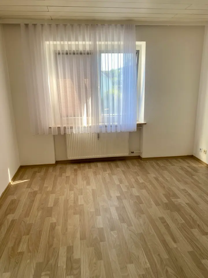 4 Zimmer Wohnung mit 100 m² in Regensburg – Bild 2