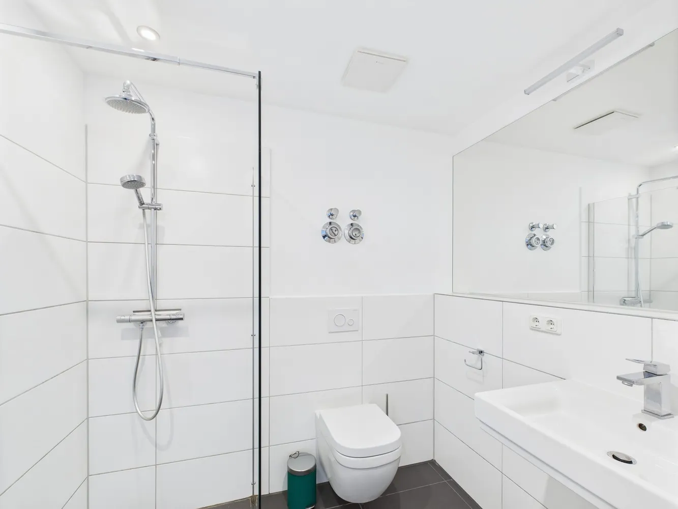 1 room apartment with 30 m² in Berlin – Photo 4