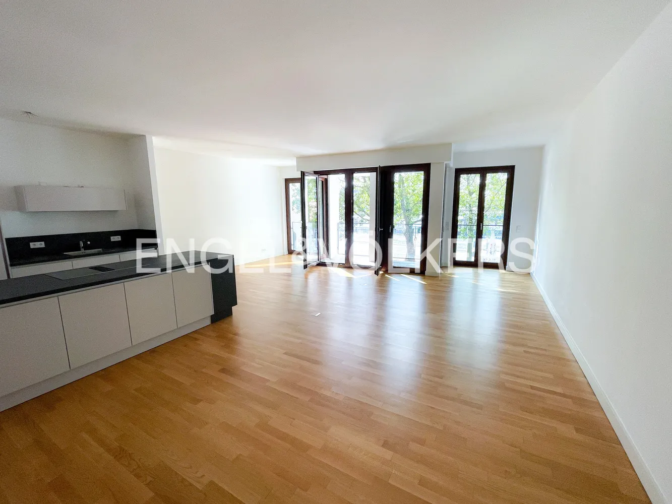 3 Zimmer Wohnung mit 124 m² in Frankfurt am Main – Bild 2