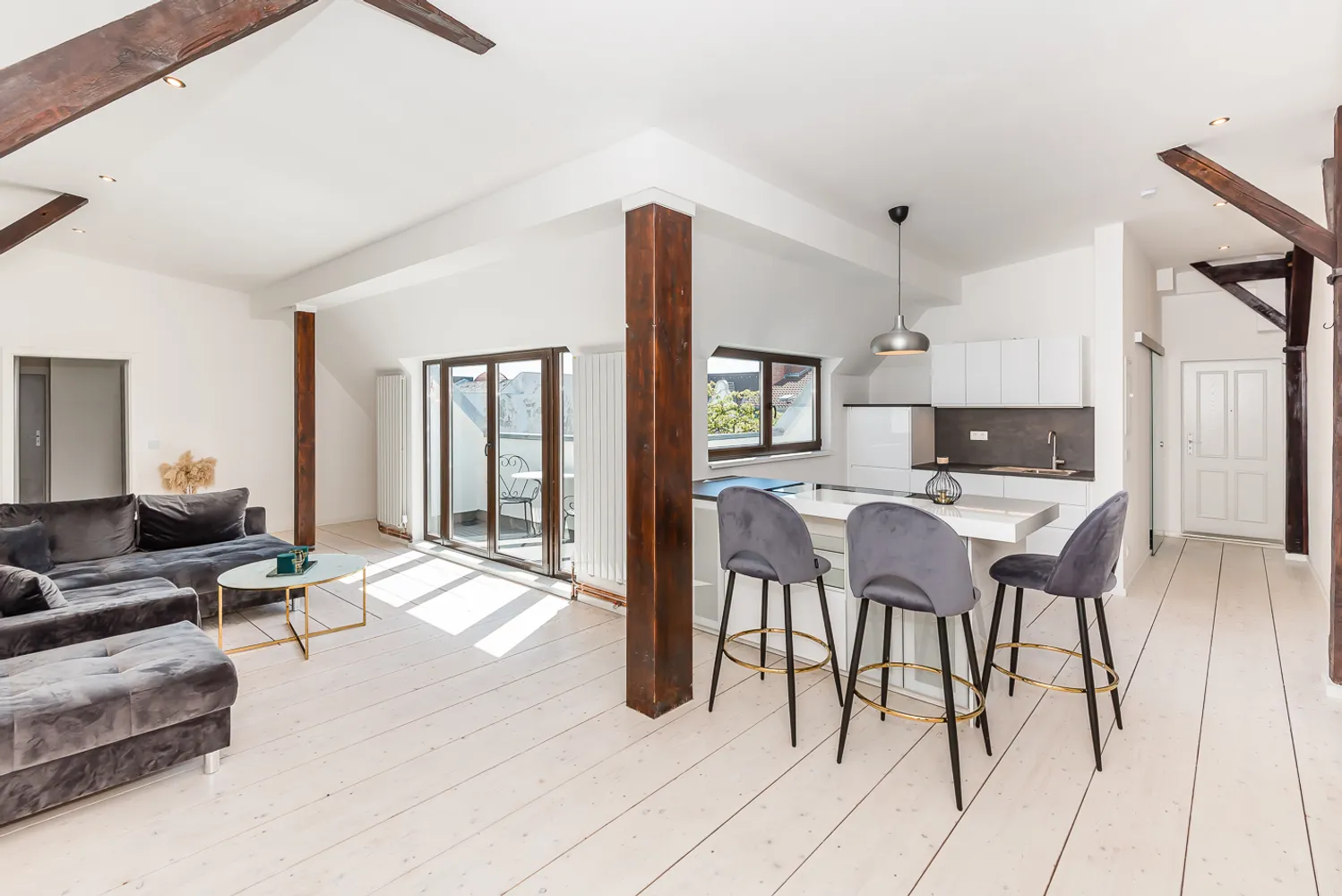 2 Zimmer Wohnung mit 69 m² in Berlin – Bild 1