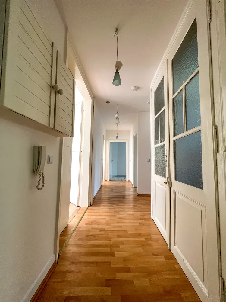 4 Zimmer Wohnung mit 105 m² in Frankfurt am Main – Bild 2