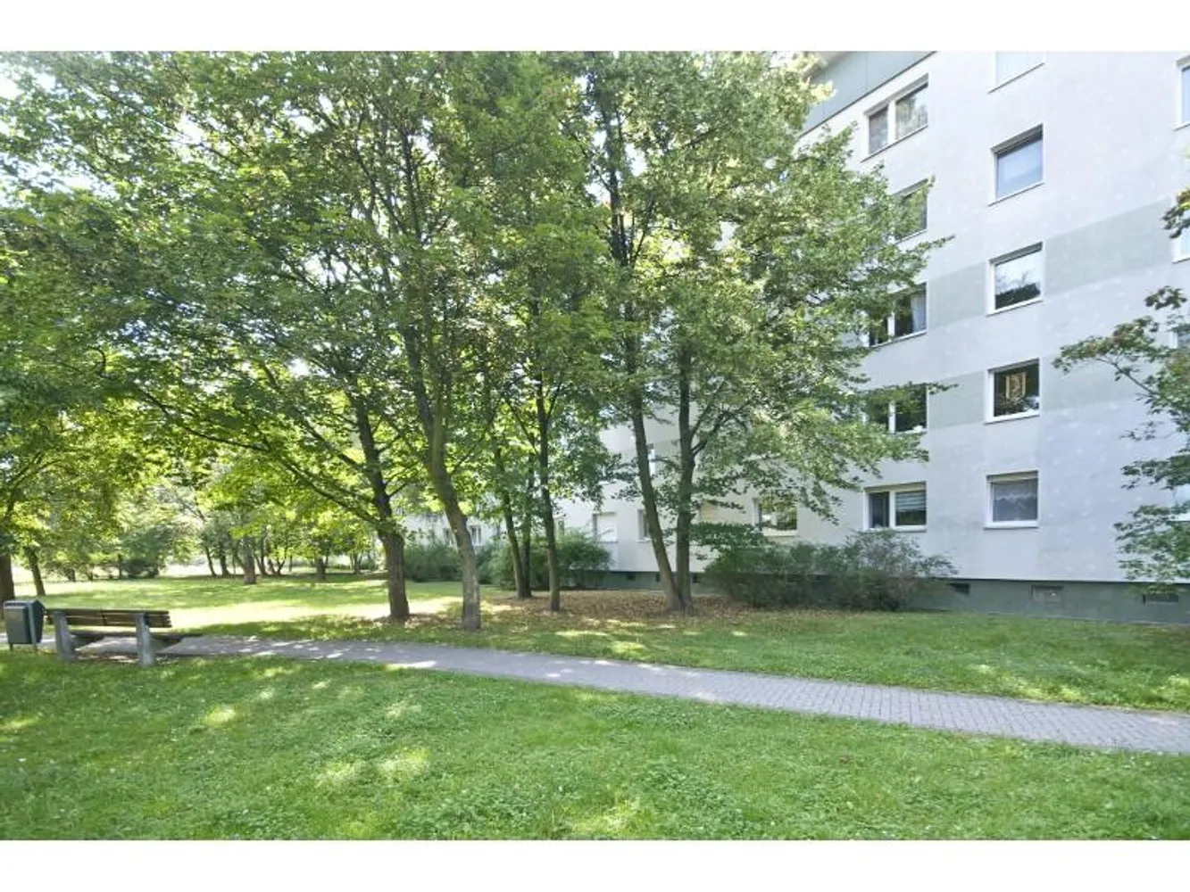 2 Zimmer Wohnung mit 49 m² in Halle (Saale) – Bild 2