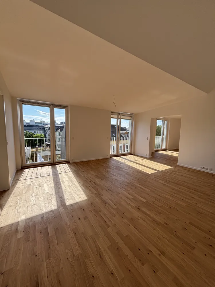 3 Zimmer Wohnung mit 107 m² in Chemnitz – Bild 1