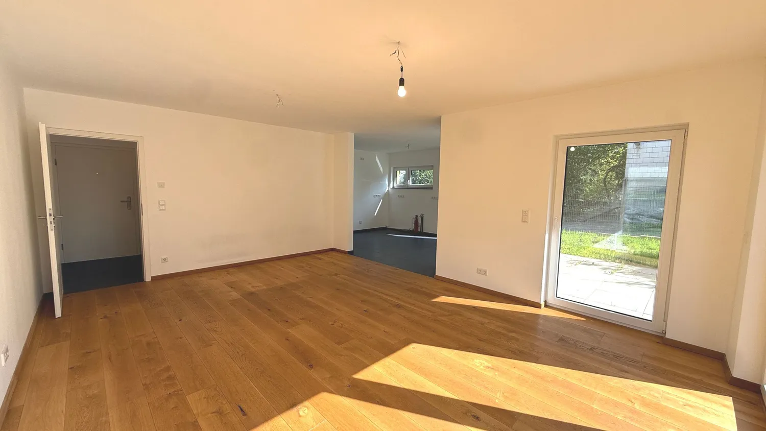 2 Zimmer Wohnung mit 77 m² in Wuppertal – Bild 2