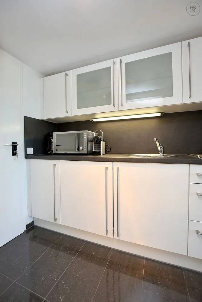 1 room apartment with 25 m² in Stuttgart – Photo 3