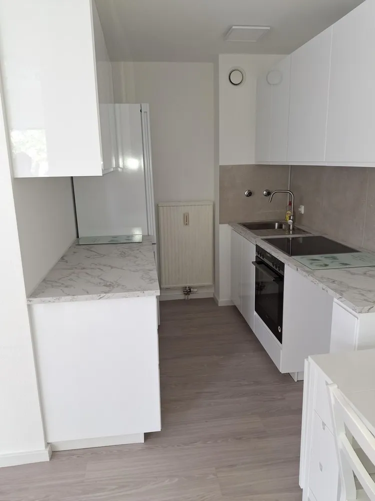 1 room apartment with 38 m² in Cologne – Photo 9