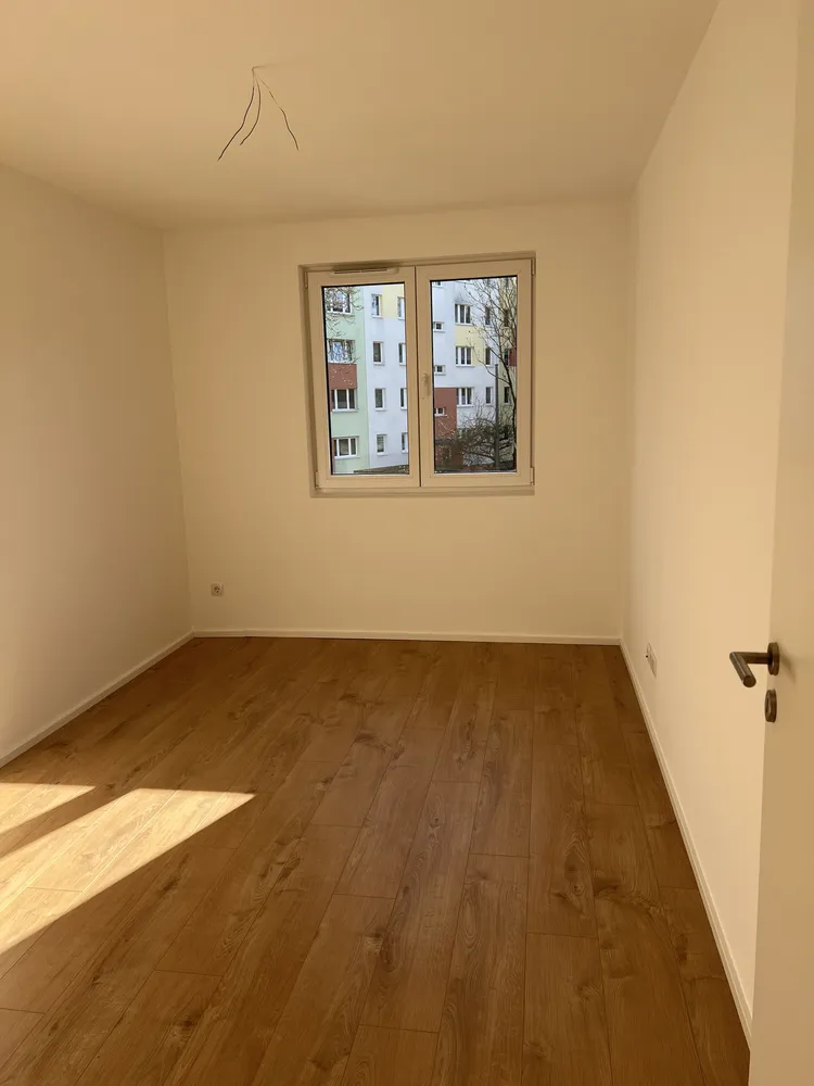 4 Zimmer Wohnung mit 99 m² in Halle (Saale) – Bild 2