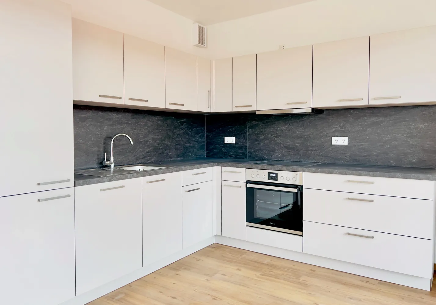 4 Zimmer Wohnung mit 97 m² in Hannover – Bild 4