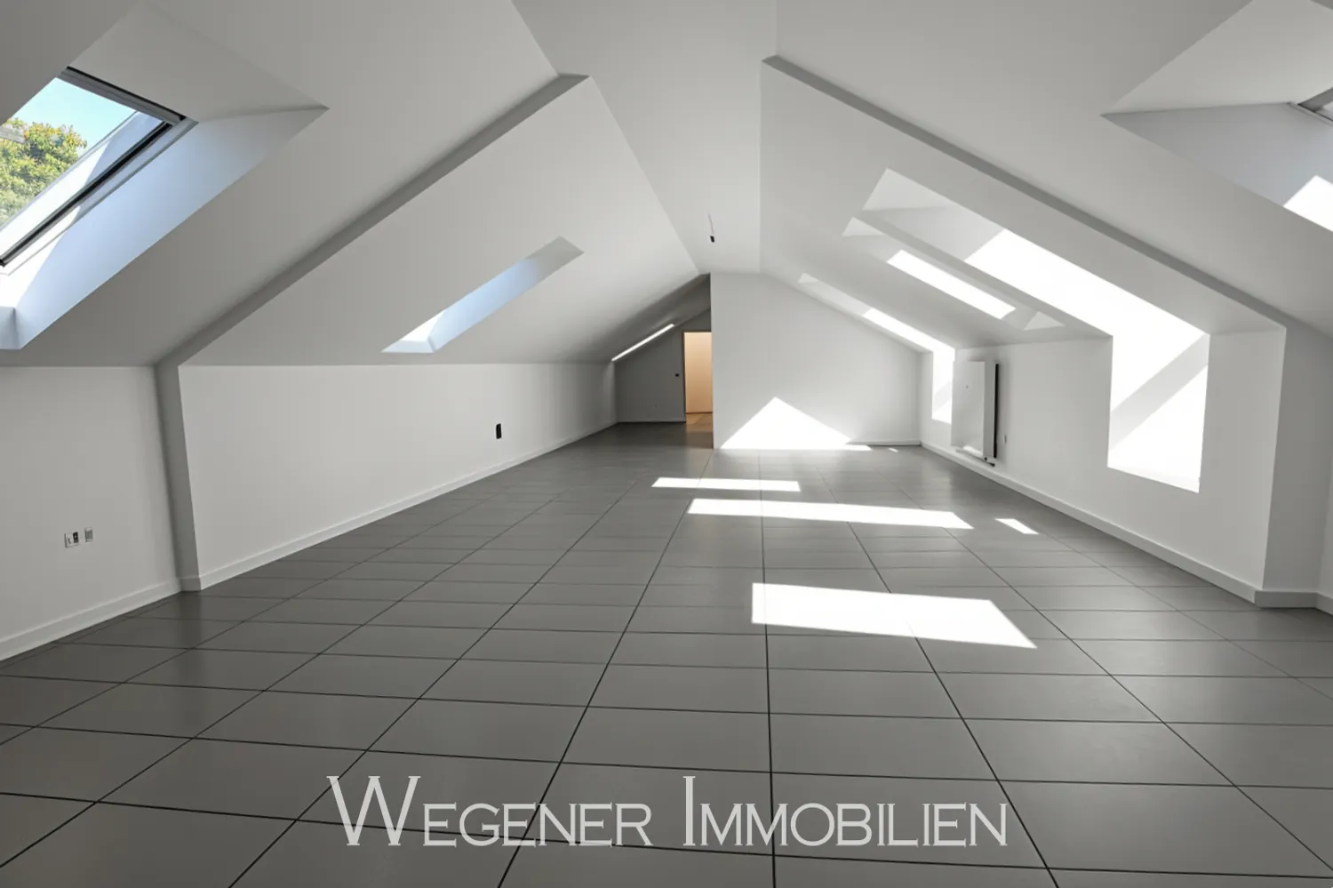 3 Zimmer Wohnung mit 120 m² in München – Bild 1