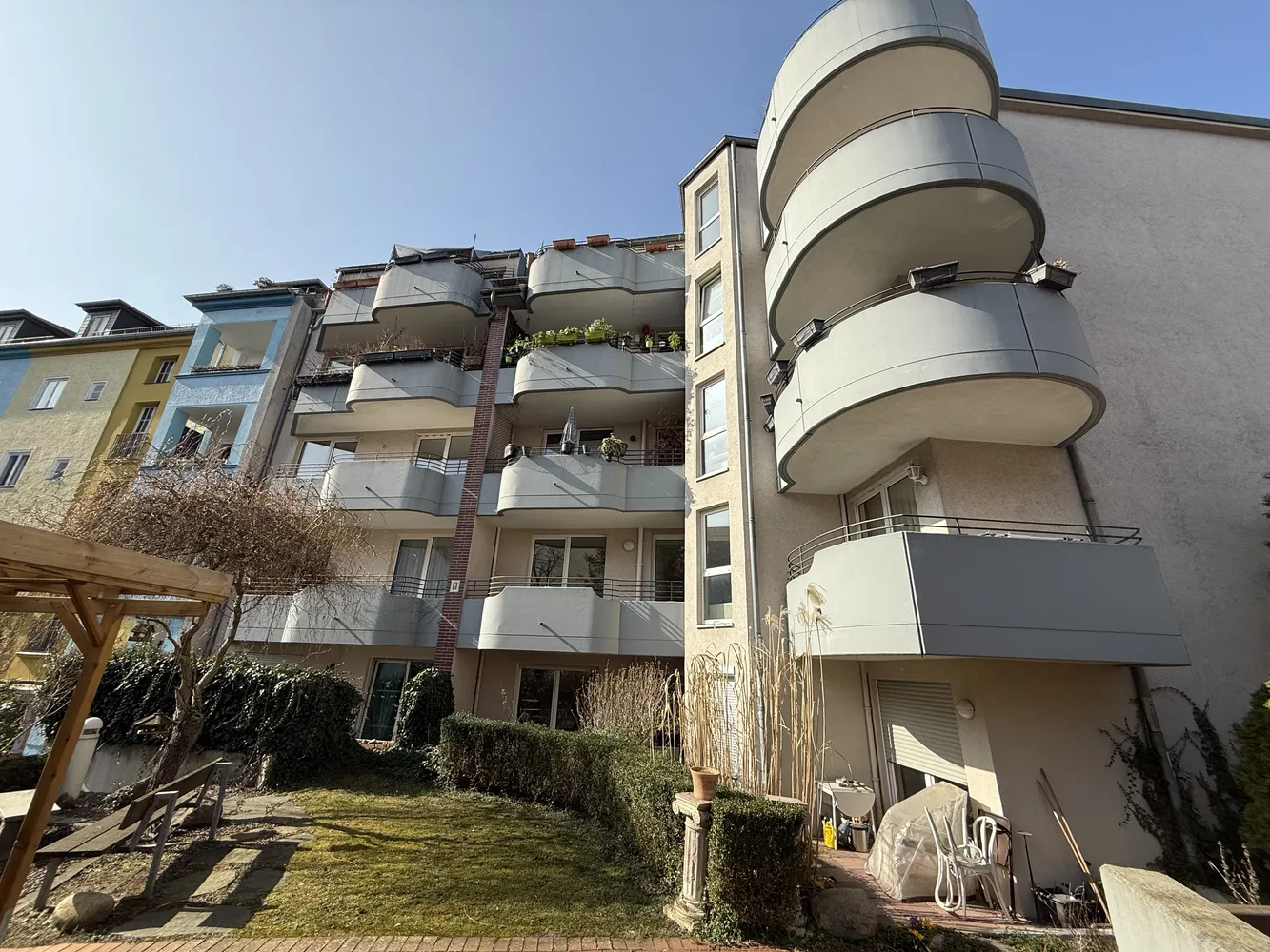 4 Zimmer Wohnung mit 148 m² in Berlin – Bild 2