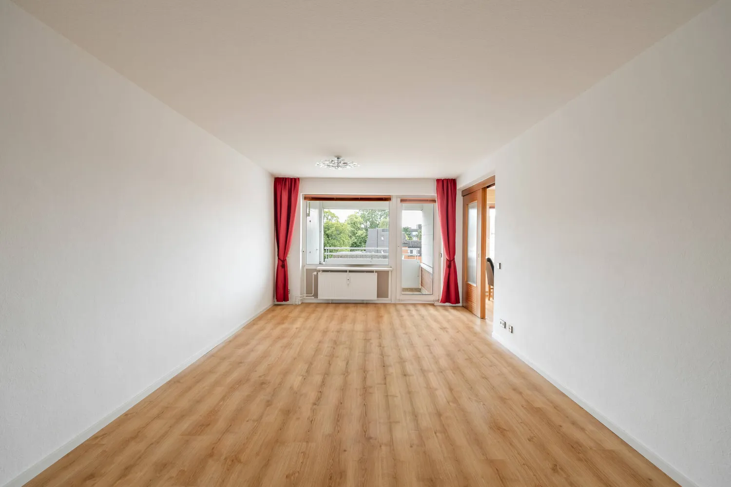 2 Zimmer Wohnung mit 75 m² in Hamburg – Bild 2