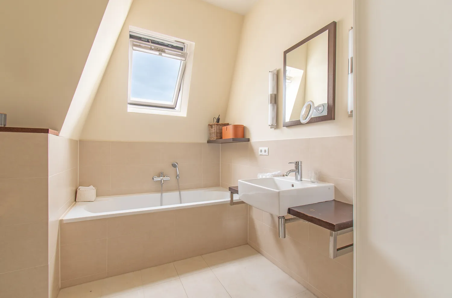 4 Zimmer Wohnung mit 144 m² in Hamburg – Bild 6