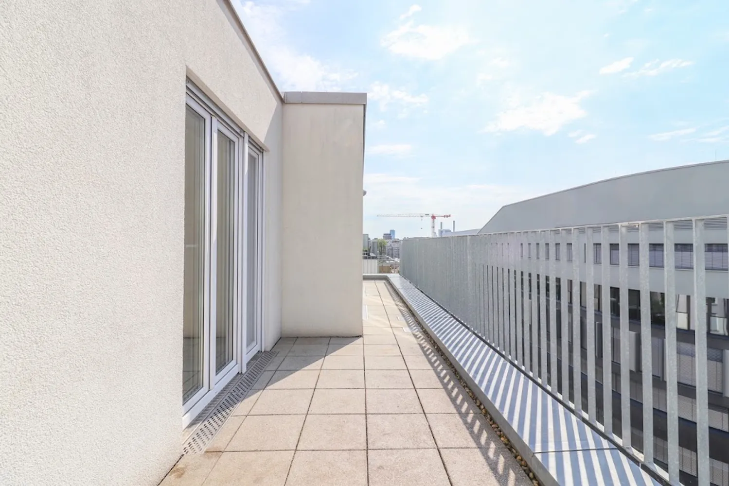 2 Zimmer Wohnung mit 79 m² in Frankfurt am Main – Bild 1
