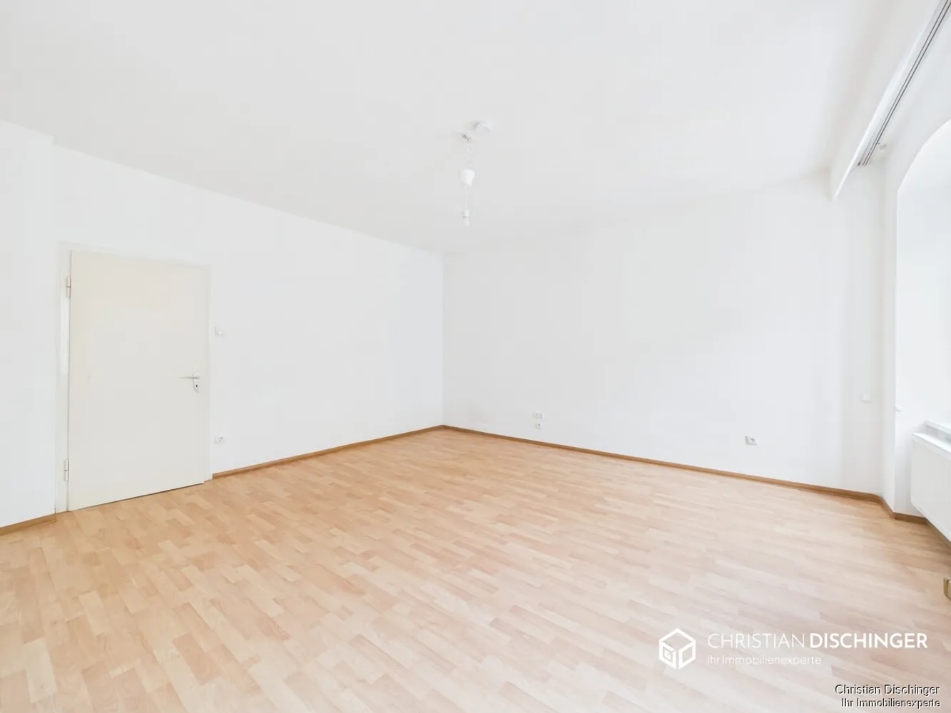 4 Zimmer Wohnung mit 130 m² in Regensburg – Bild 2