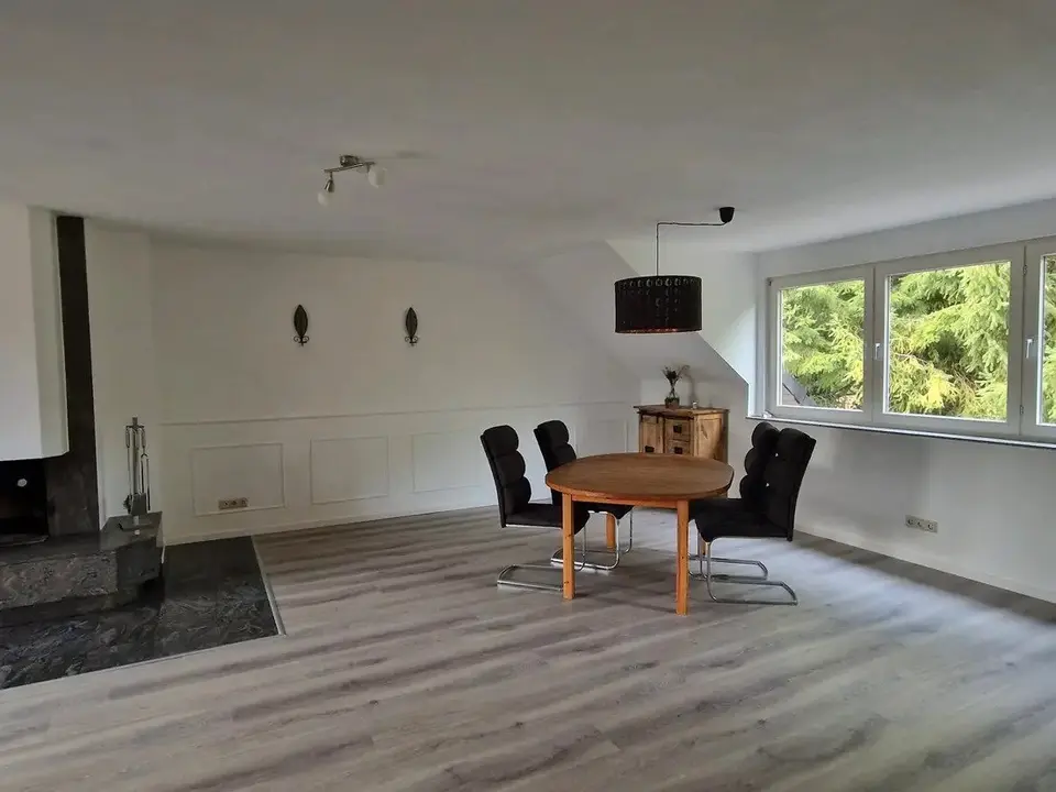 4 Zimmer Wohnung mit 130 m² in Bergisch Gladbach – Bild 6