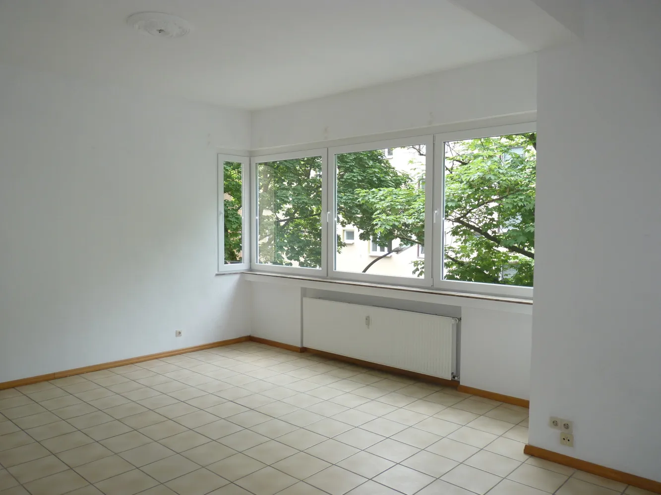 2 Zimmer Wohnung mit 75 m² in Köln – Bild 2