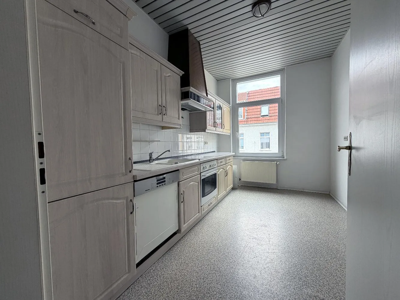 2 room apartment with 75 m² in Magdeburg – Photo 3