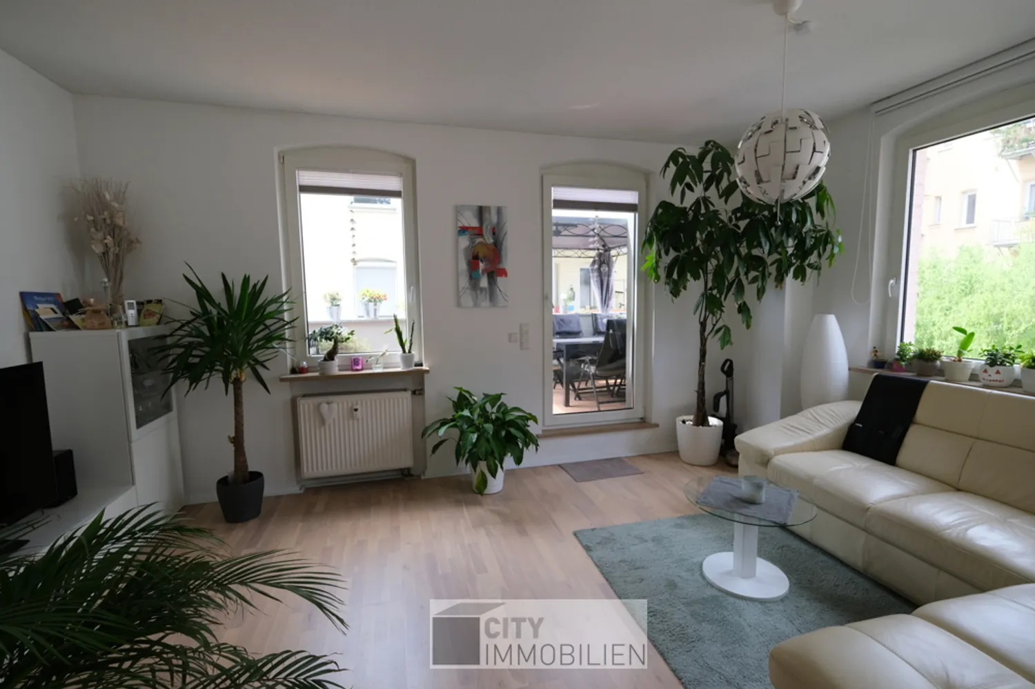 4 Zimmer Wohnung mit 105 m² in Nürnberg – Bild 2