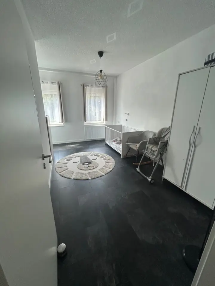 5 Zimmer Wohnung mit 140 m² in Hof – Bild 3