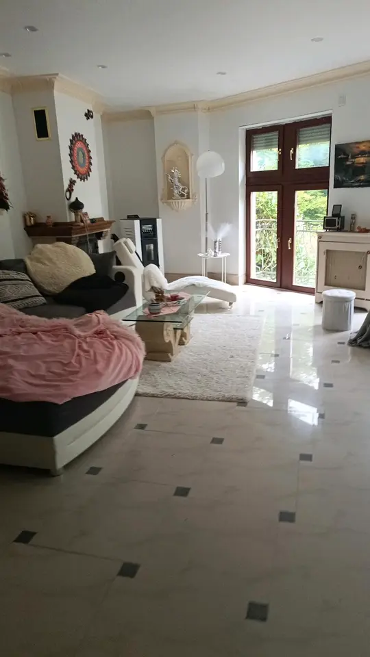 WG-Zimmer mit 160 m² in Hennef – Bild 1