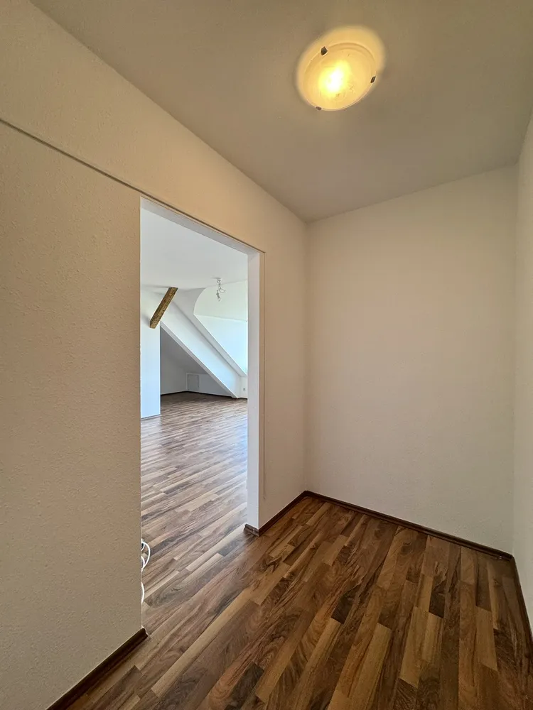 2 Zimmer Wohnung mit 68 m² in Dresden – Bild 8