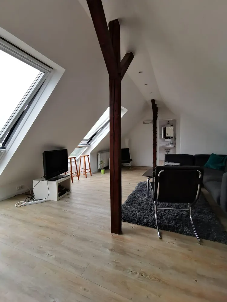 5 Zimmer Wohnung mit 115 m² in Düsseldorf – Bild 2