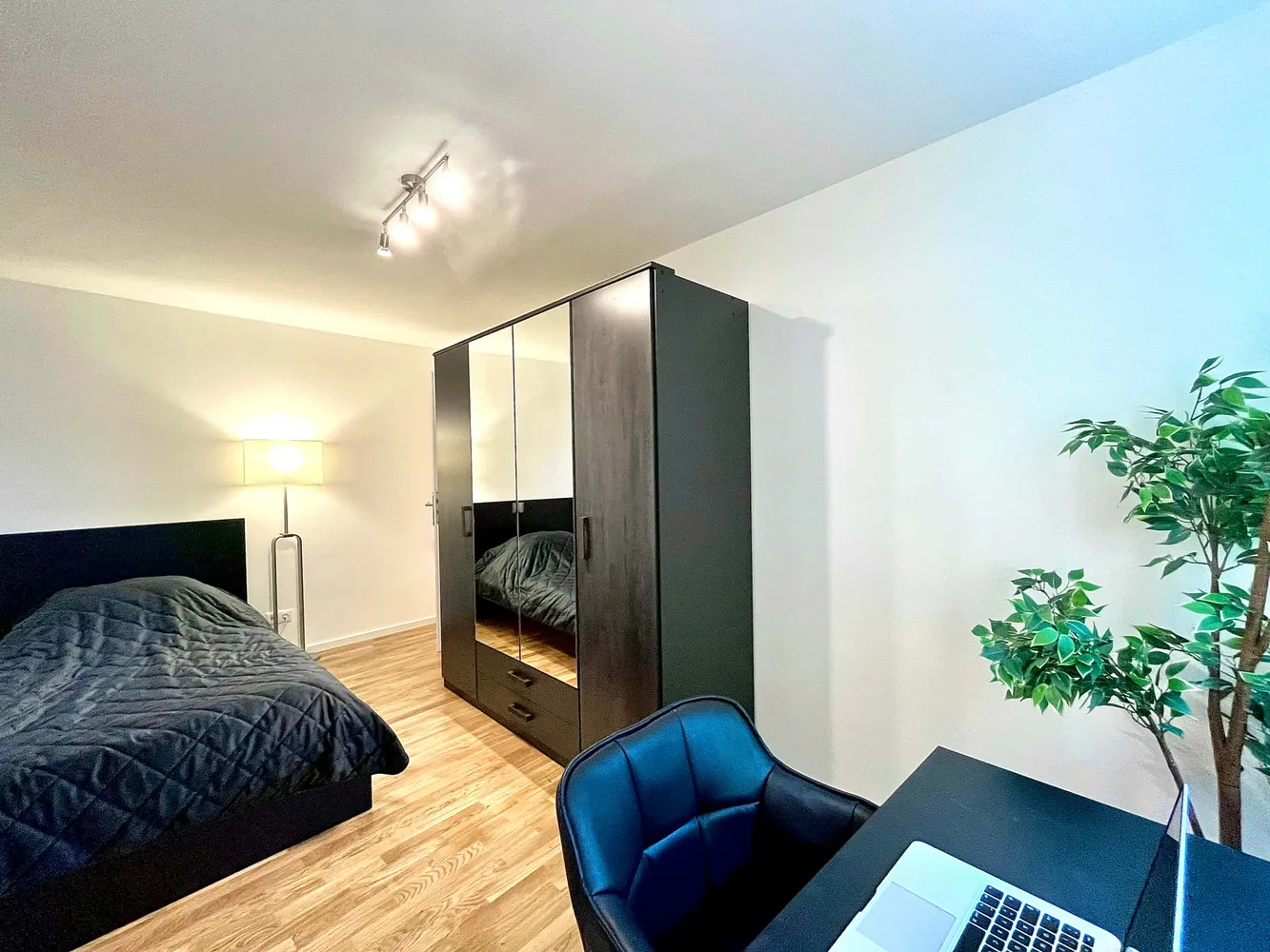 Shared room with 9 m² in Munich – Photo 4