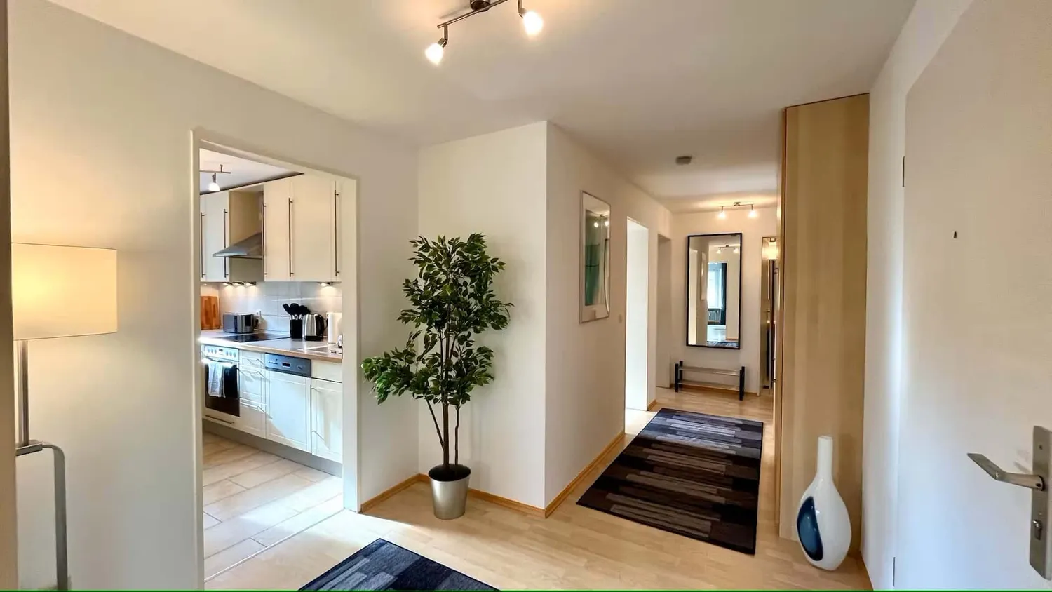 Shared room with 11 m² in Munich – Photo 4