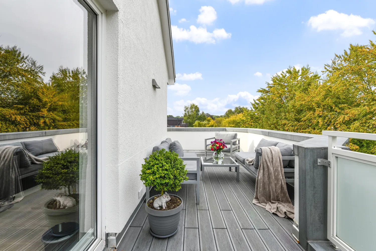 2 room apartment with 94 m² in Hamburg – Photo 3