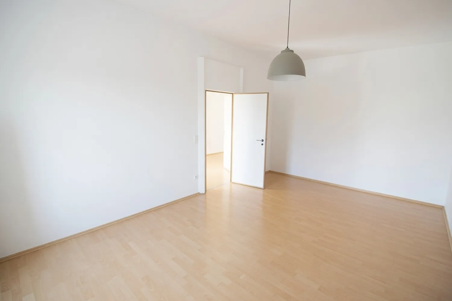 4 Zimmer Wohnung mit 100 m² in Frankfurt am Main – Bild 4