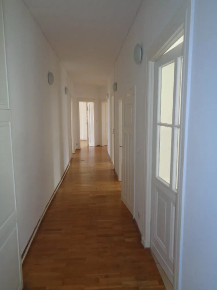 7 Zimmer Wohnung mit 188 m² in Berlin – Bild 6
