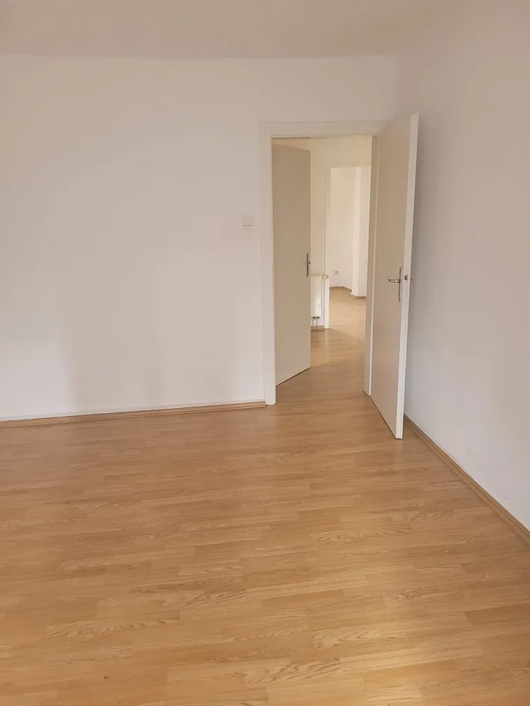2 Zimmer Wohnung mit 55 m² in Köln – Bild 4