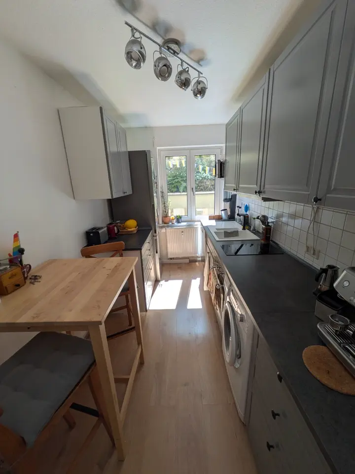 Shared room with 75 m² in Stuttgart – Photo 4