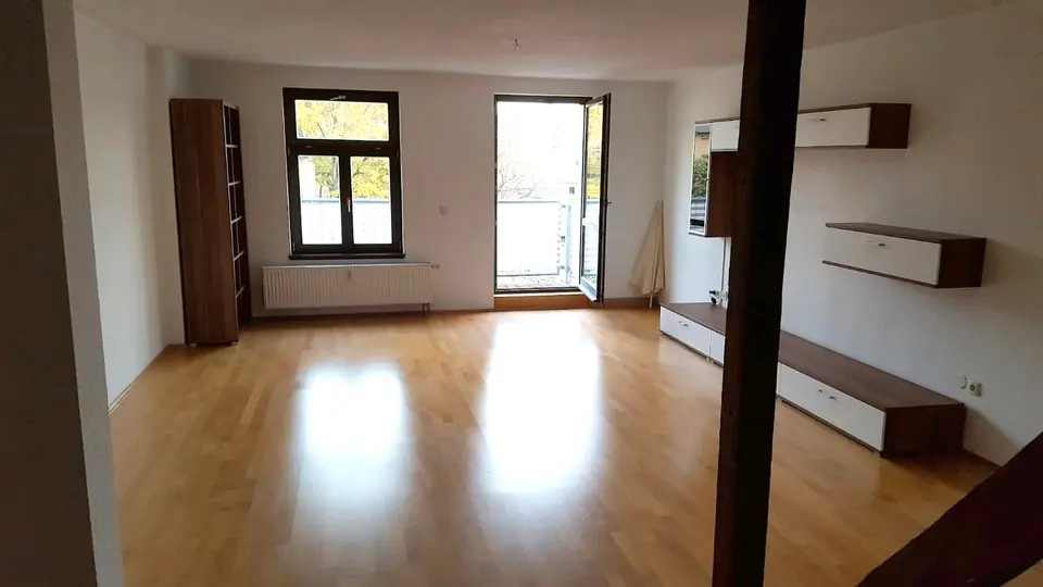 2 Zimmer Wohnung mit 92 m² in Halle (Saale) – Bild 1
