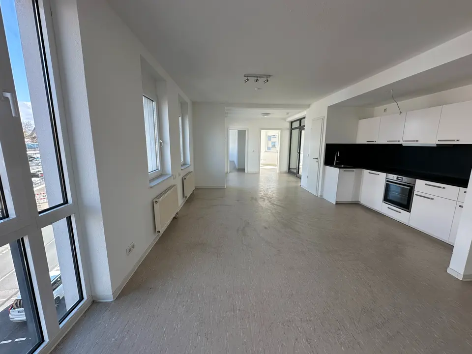 8 Zimmer Wohnung mit 205 m² in Gießen – Bild 1