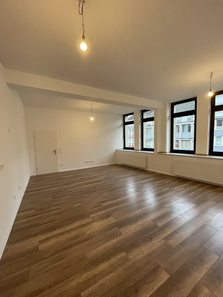 2 room apartment with 74 m² in Düsseldorf – Photo 1
