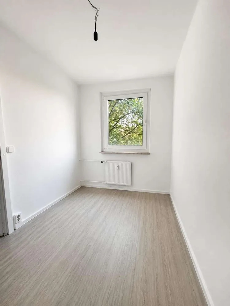 4 Zimmer Wohnung mit 65 m² in Halle (Saale) – Bild 4