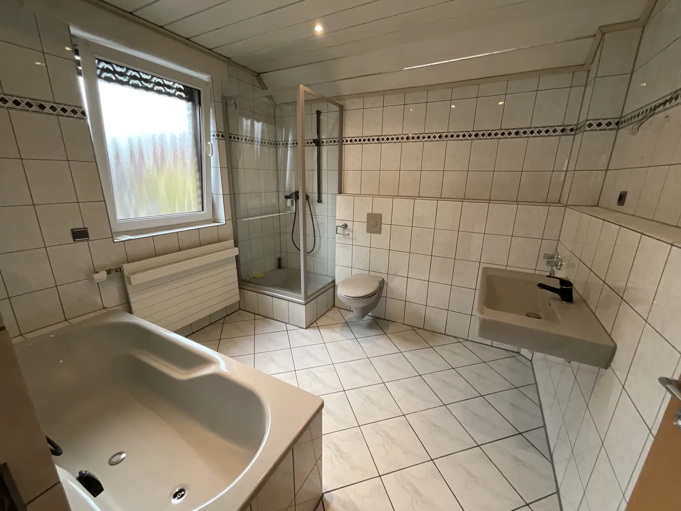 4 Zimmer Wohnung mit 100 m² in Duisburg – Bild 7