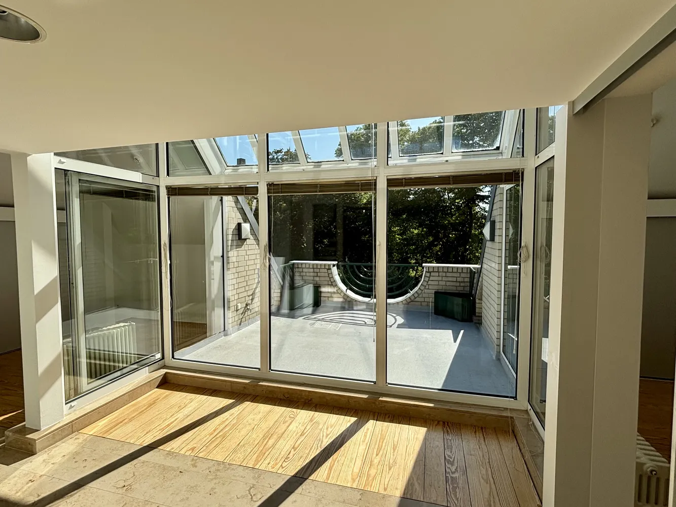 3 Zimmer Wohnung mit 111 m² in Berlin – Bild 2
