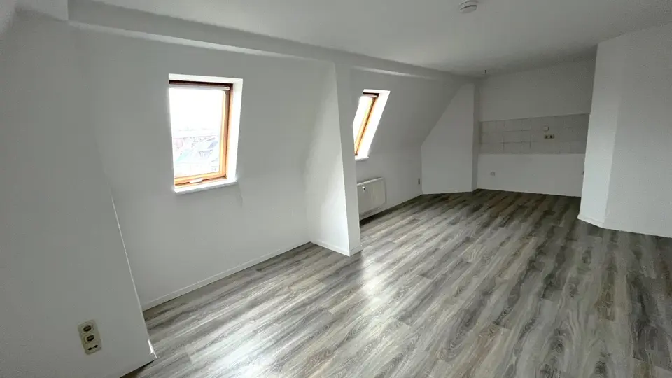 2 Zimmer Wohnung mit 35 m² in Werdau – Bild 2