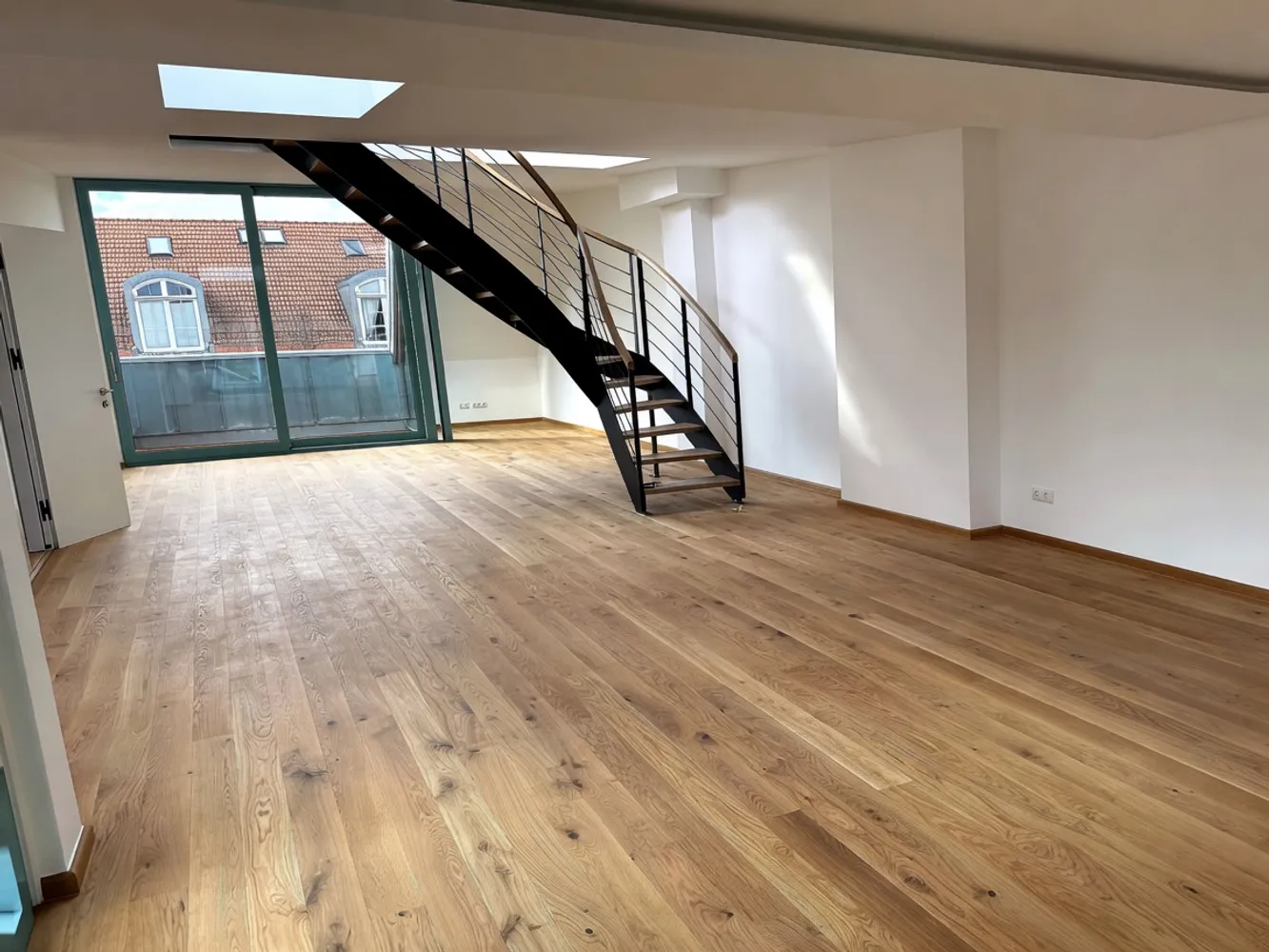 4 Zimmer Wohnung mit 127 m² in Berlin – Bild 1